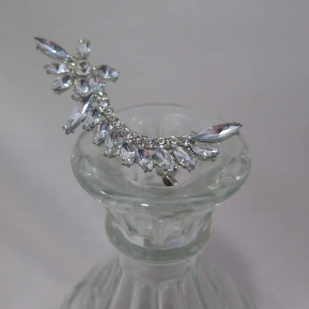 Silver Tone Rhinestone Crystal Ear Crawler
